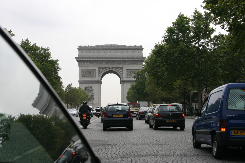 2005/09(September)/Paris/800x600_2005-09-13-Paris-05-Arc-De-Triomphe .JPG